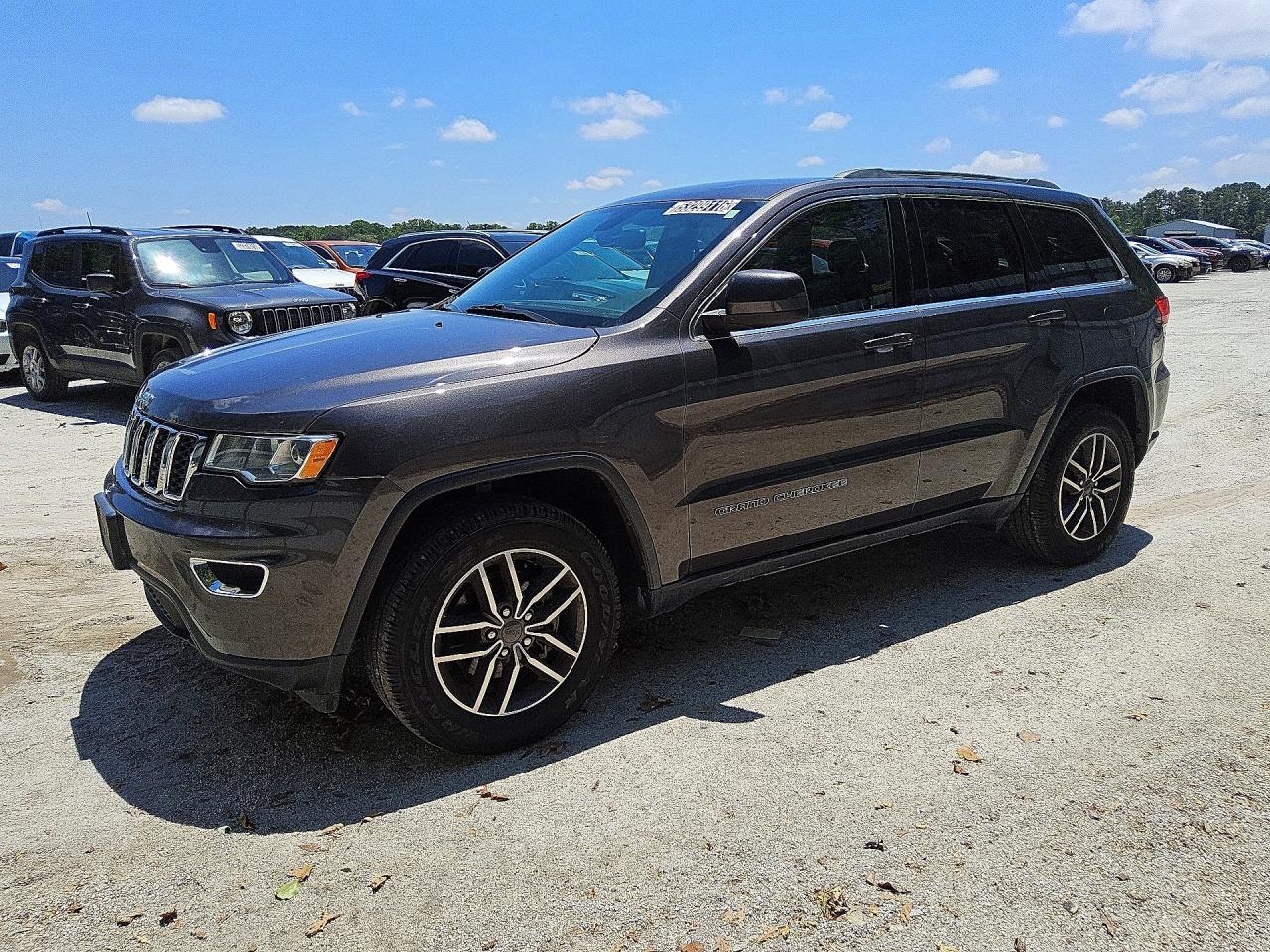 Salvage Jeep Cherokee Image