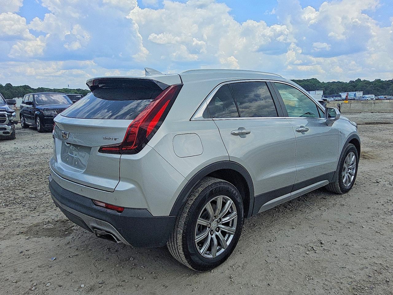 Cadillac XT4 Premium Luxury