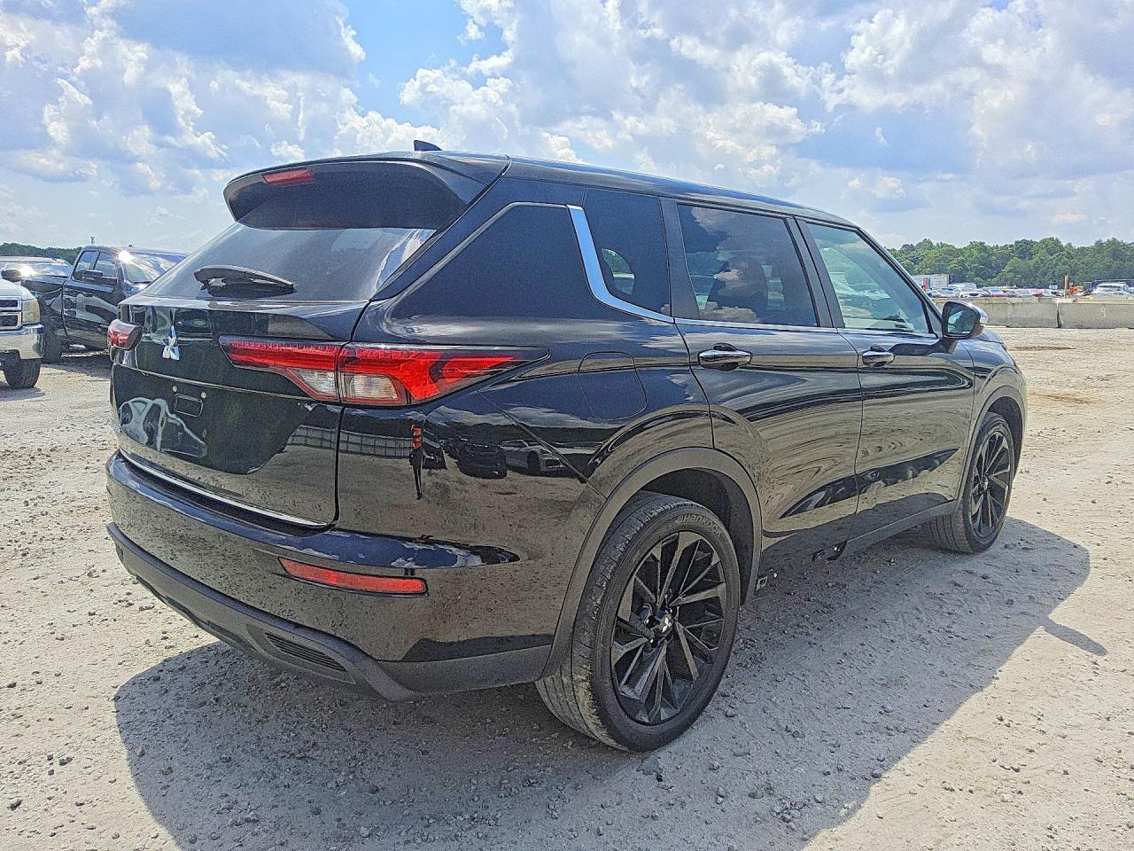 Mitsubishi Outlander Es