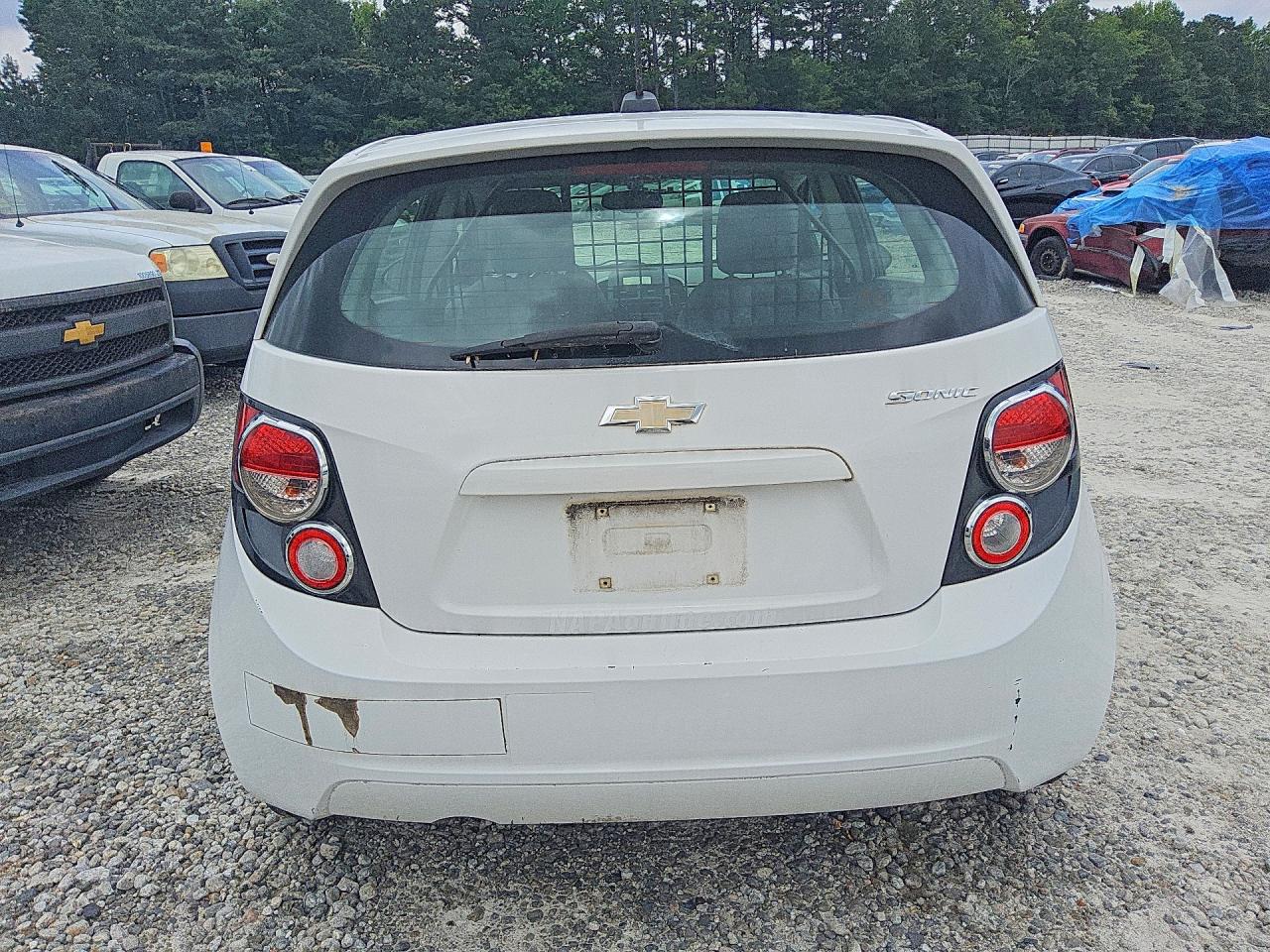 Chevrolet Sonic Ls