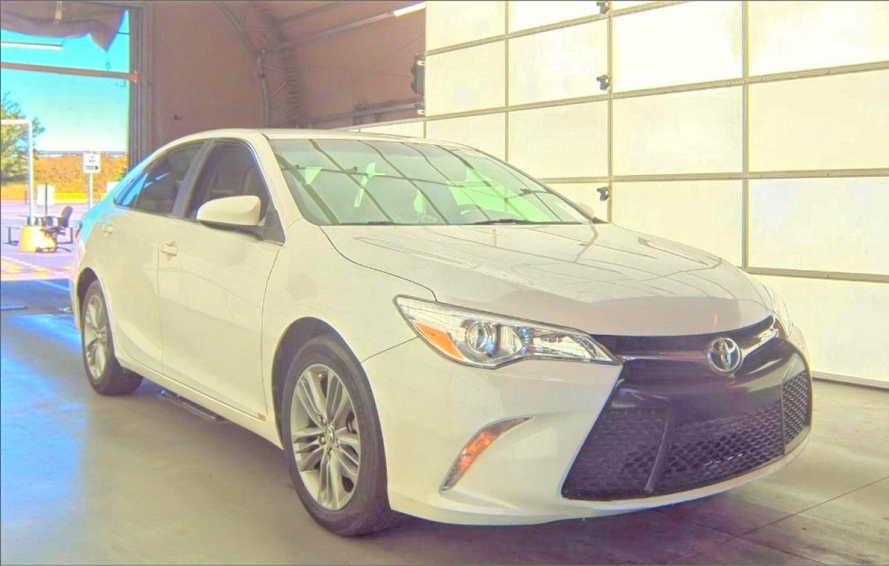 Salvage Toyota Camry Image