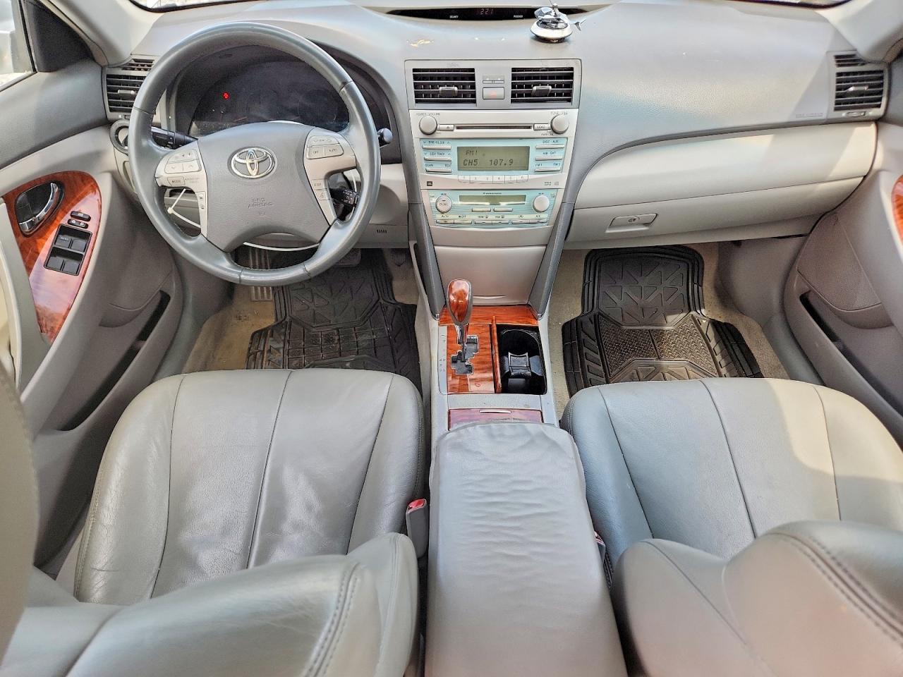 Toyota Camry Xle