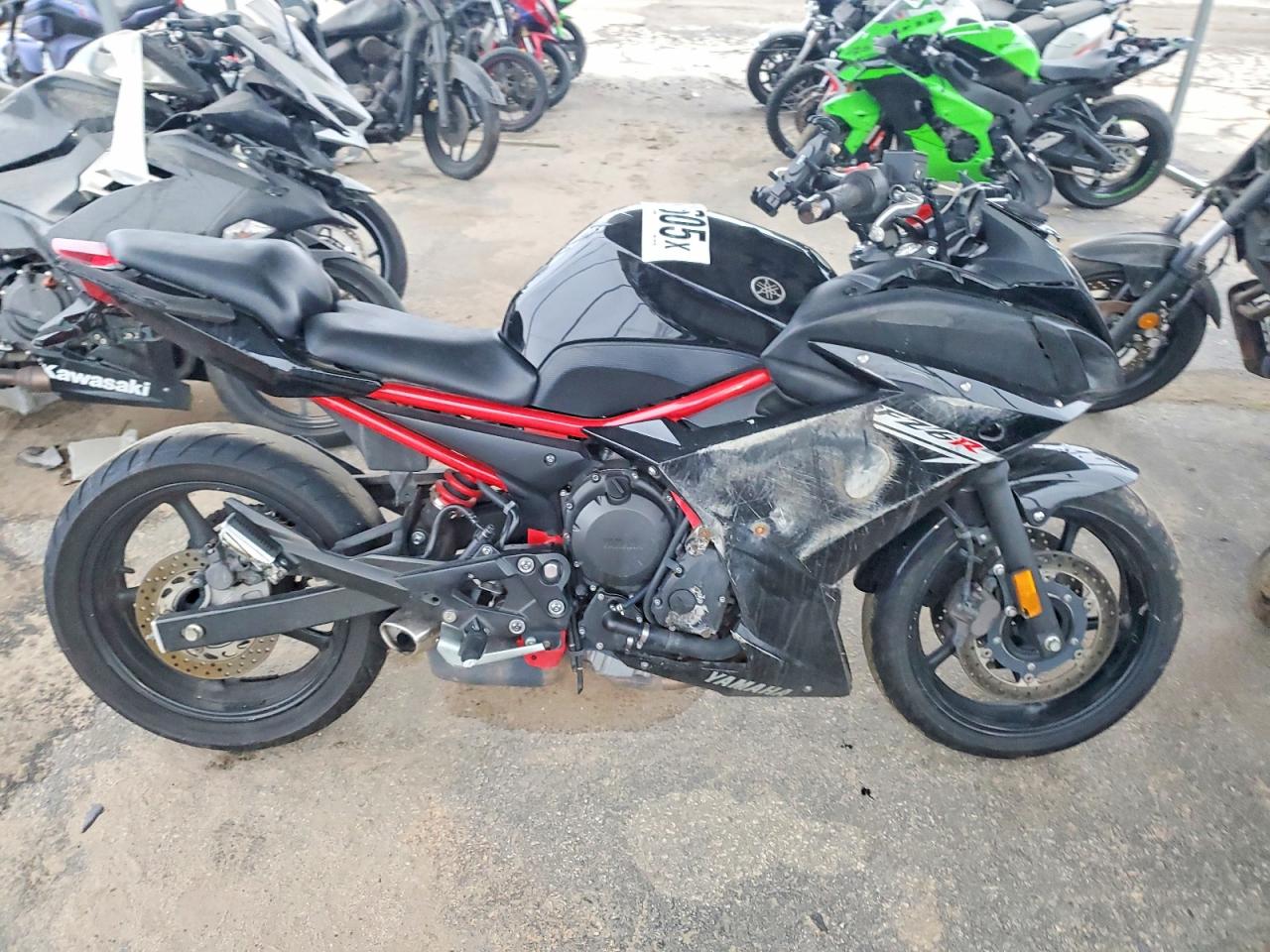 Salvage Yamaha Fz600 800 Image