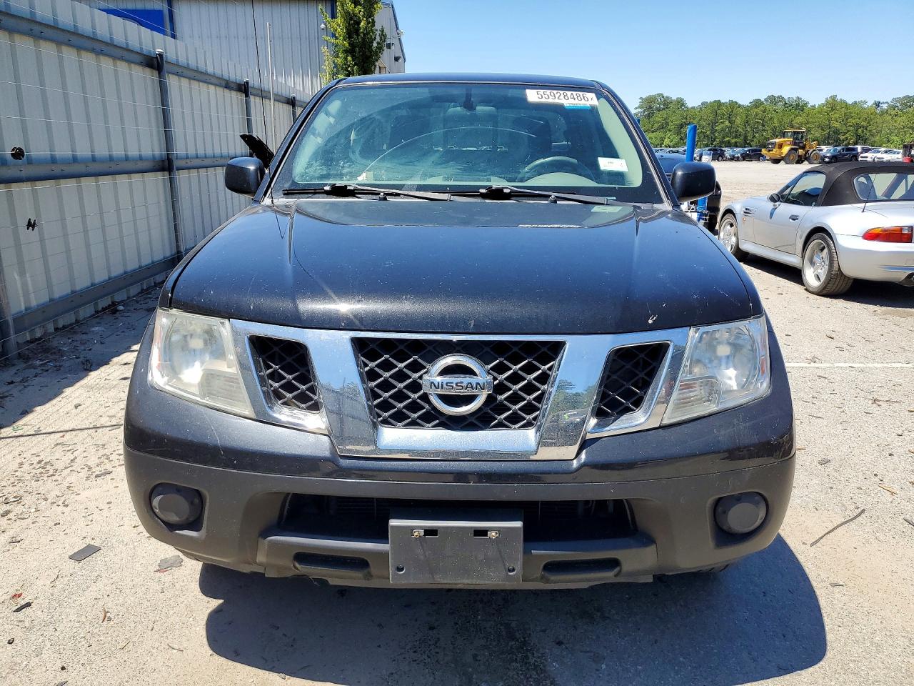 Nissan Frontier Sv