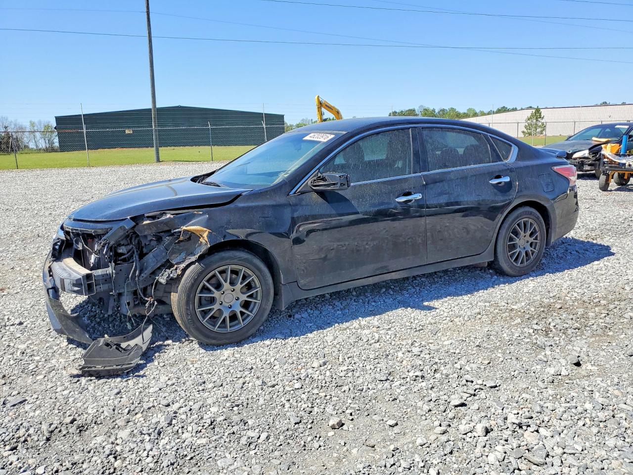 Salvage Nissan Altima Image
