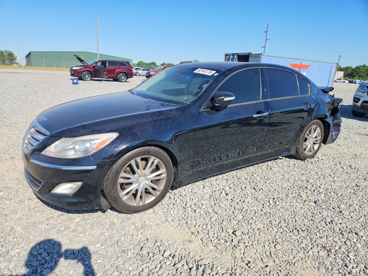 Salvage Hyundai Genesis Image