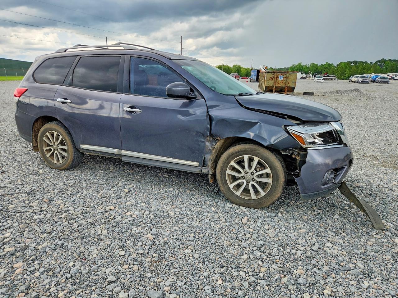 Nissan Pathfinder S