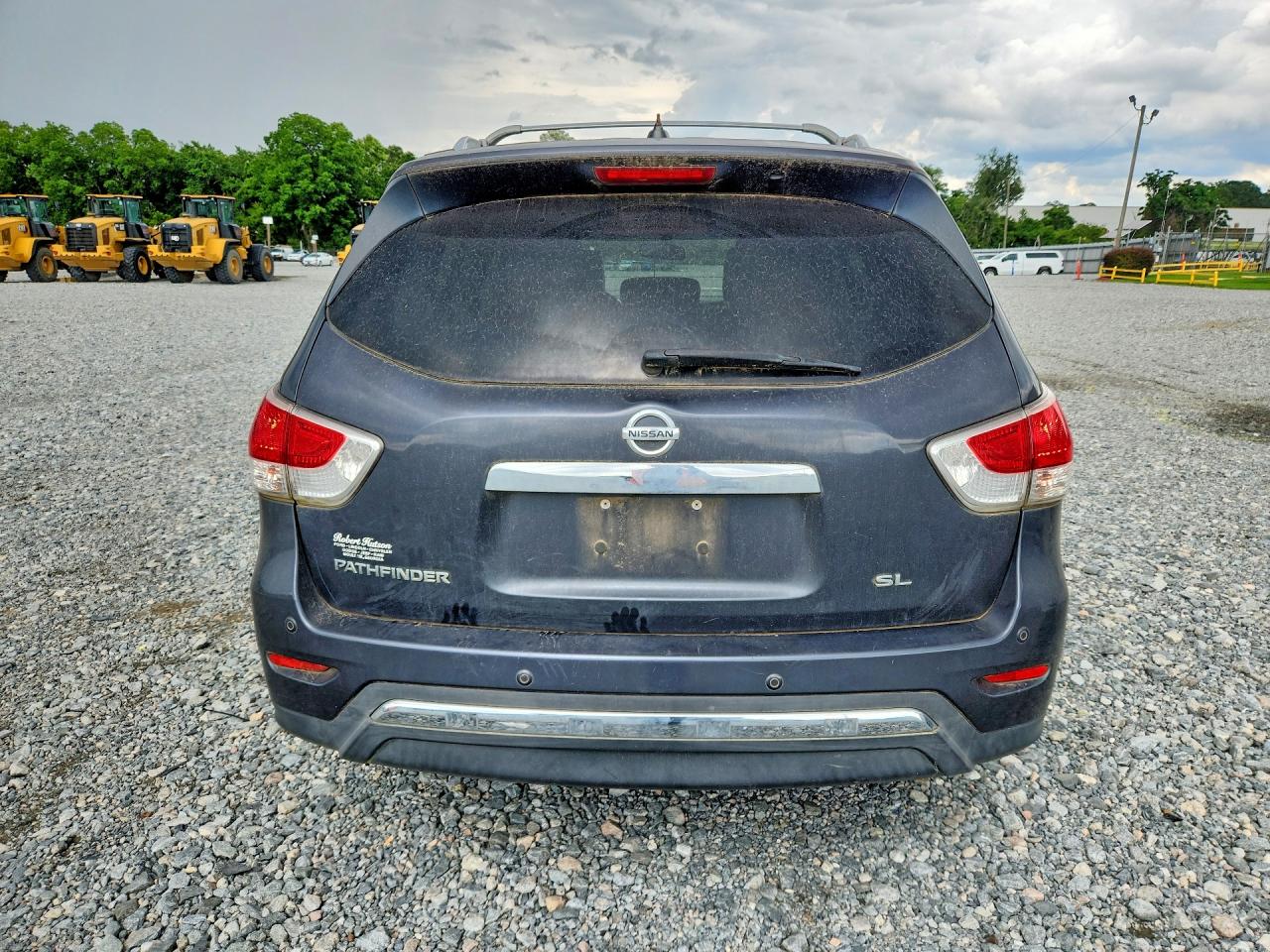 Nissan Pathfinder S