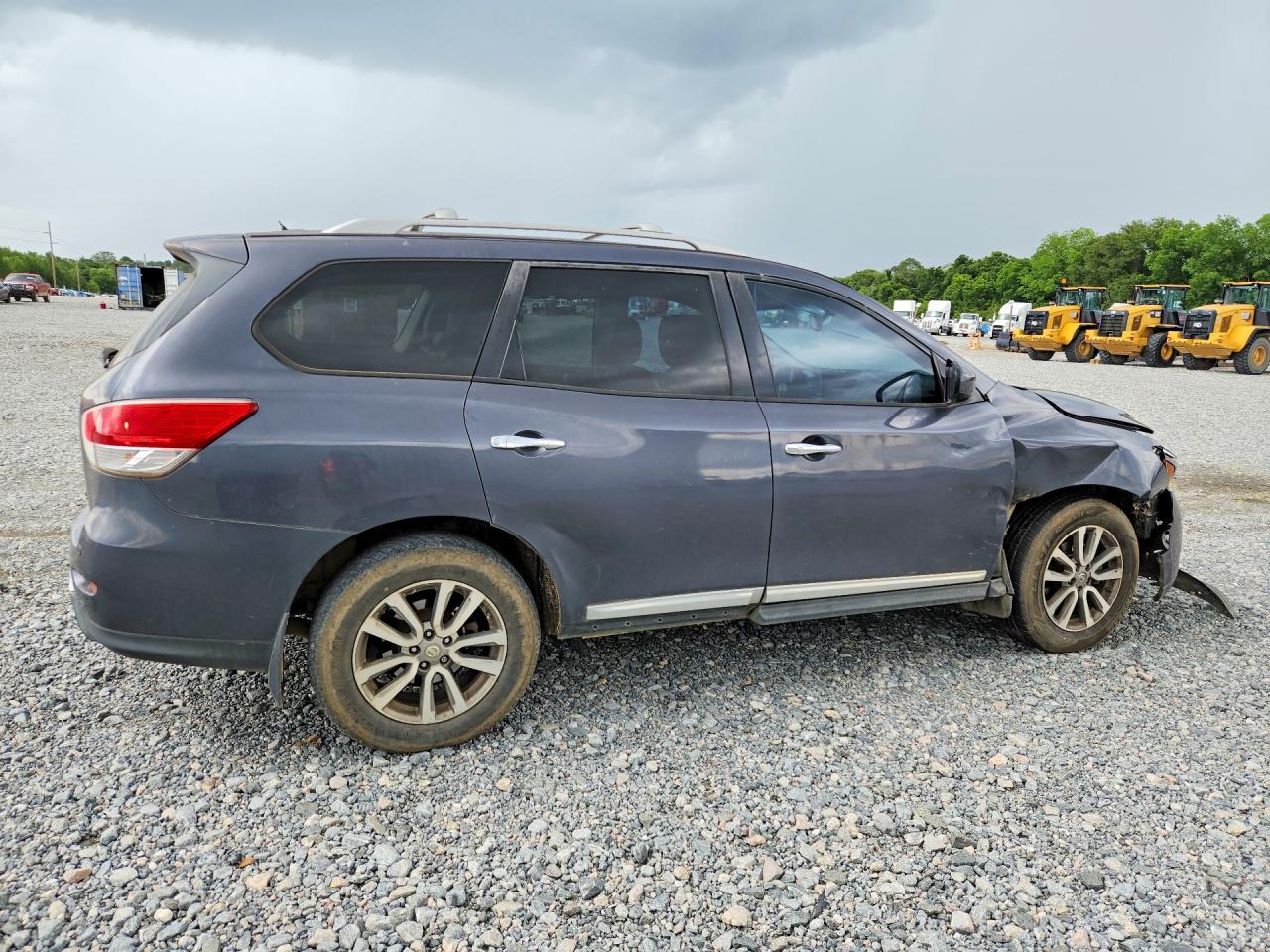 Nissan Pathfinder S