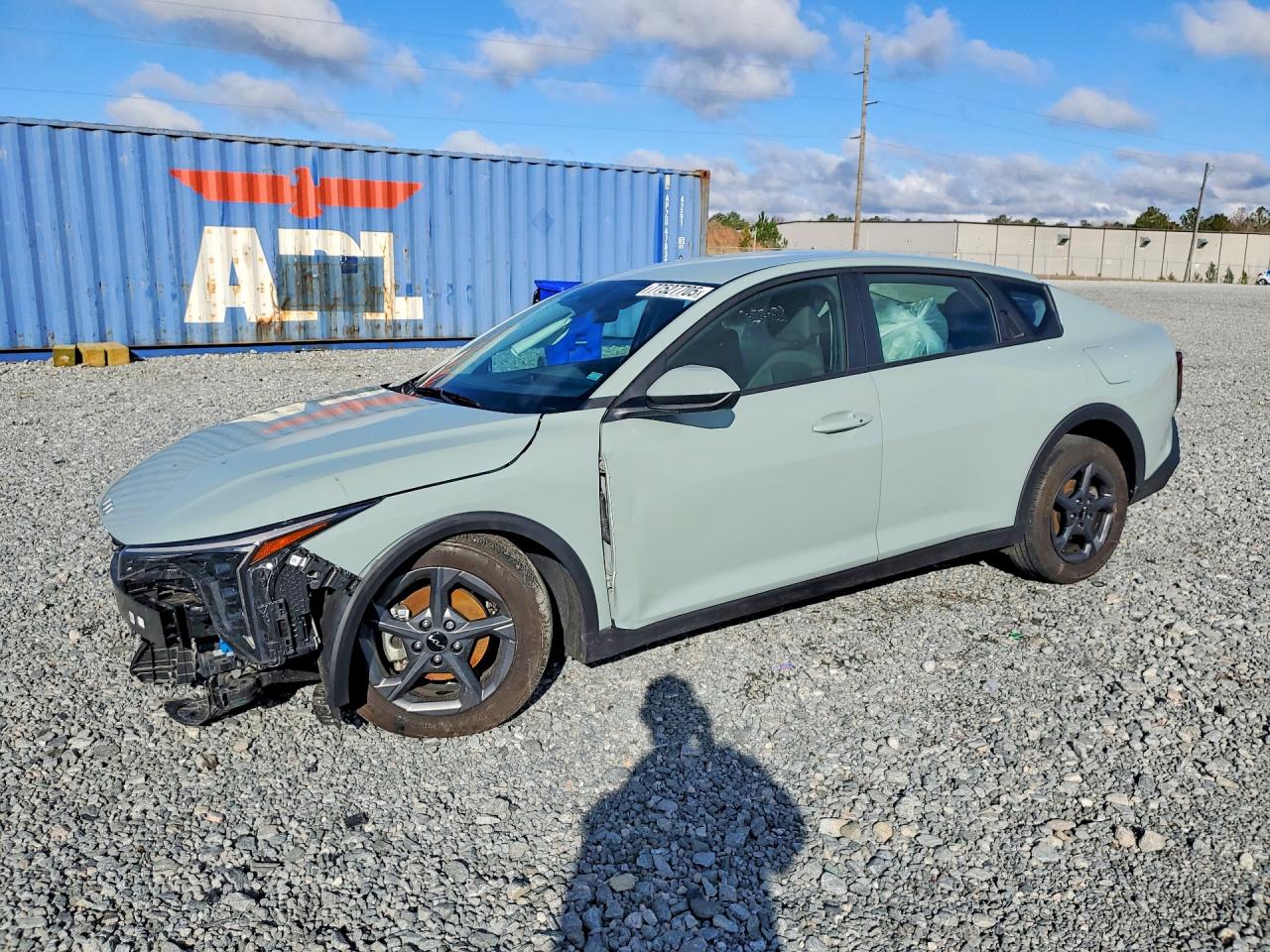 Salvage Kia K4 Lx Image