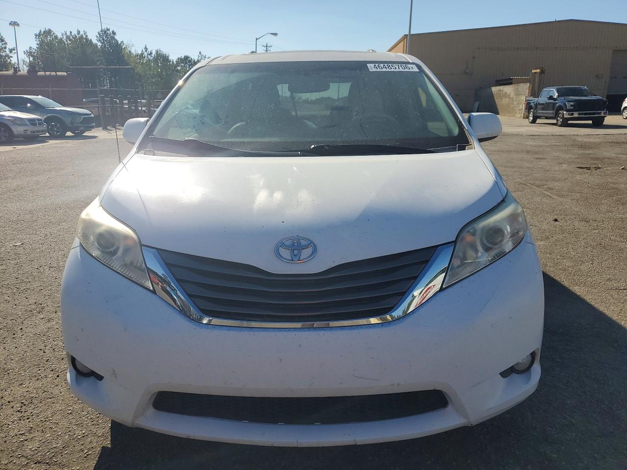 Toyota Sienna Xle 8-passenger