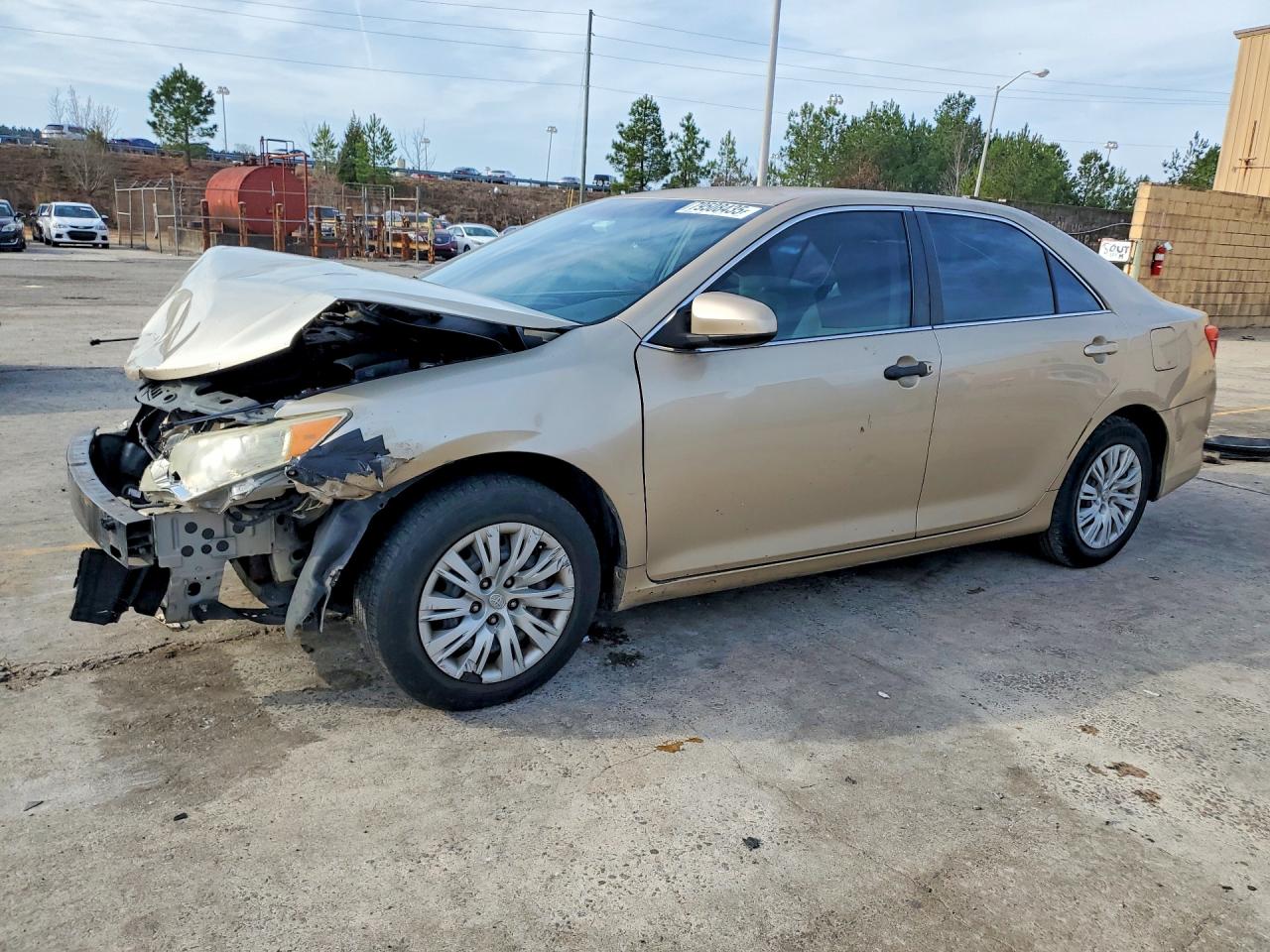 Salvage Toyota Camry Image