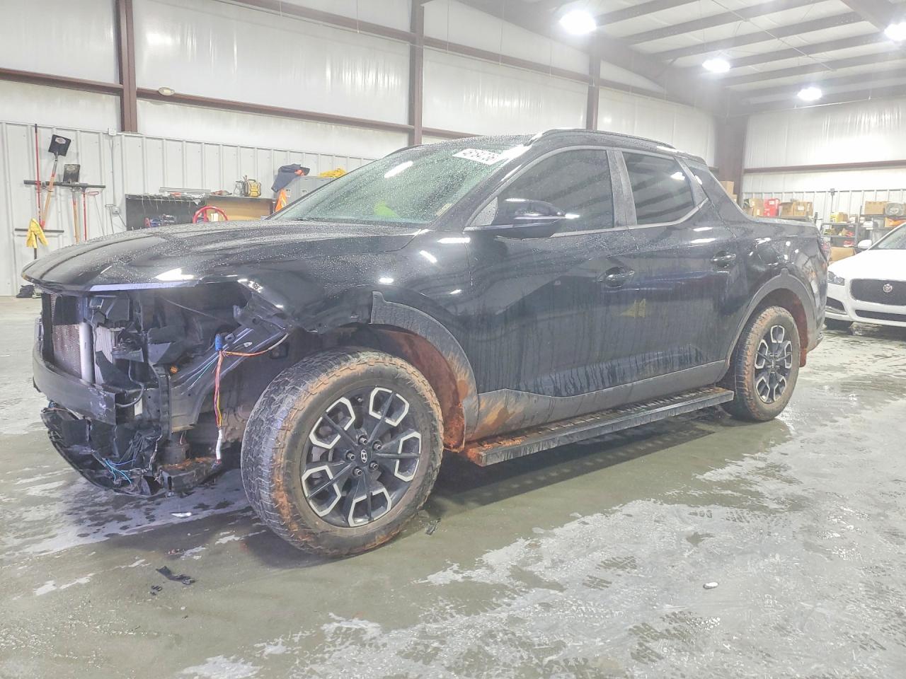 Salvage Hyundai SANTA CRUZ Image