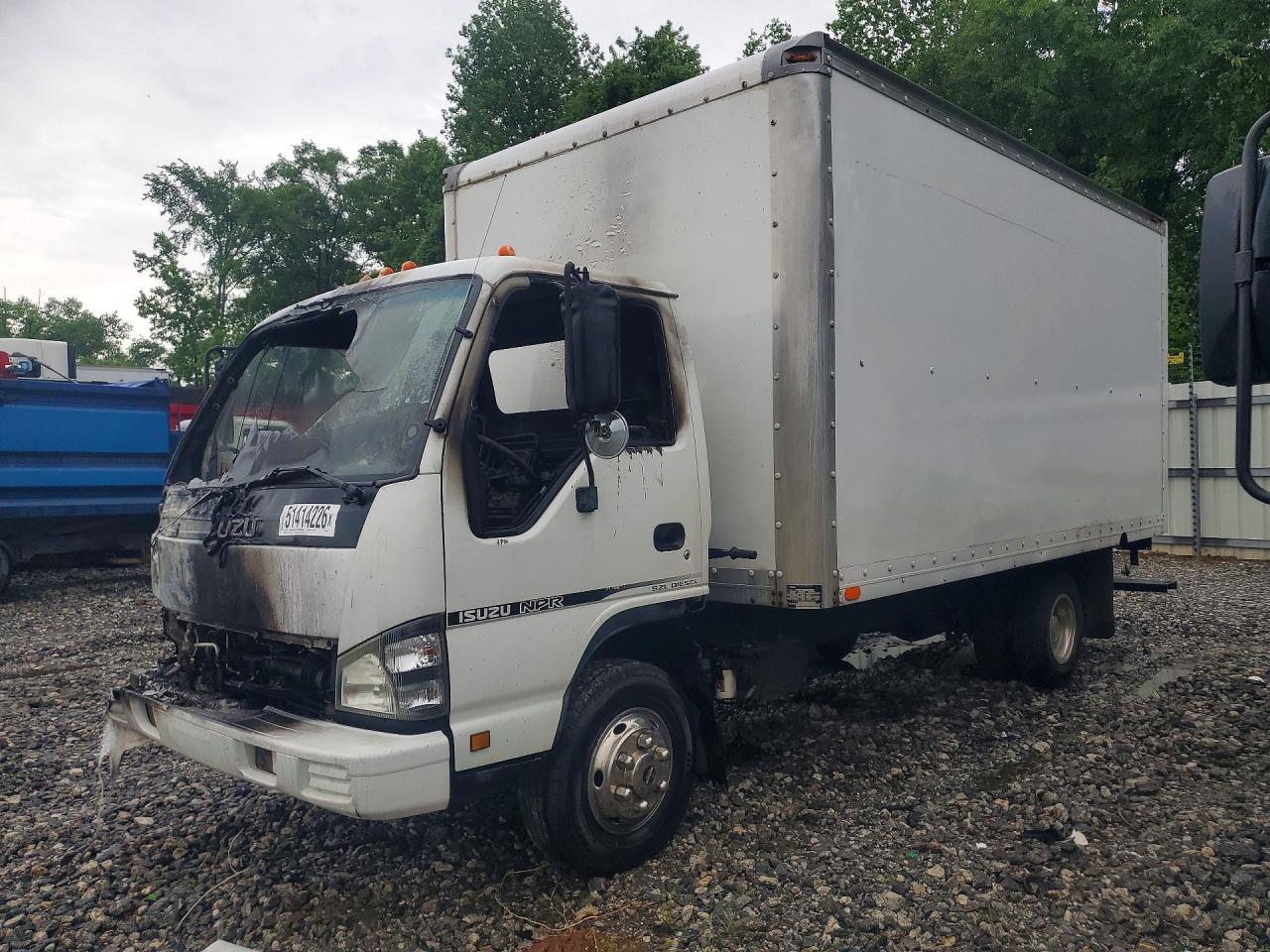 Salvage Isuzu Npr Image