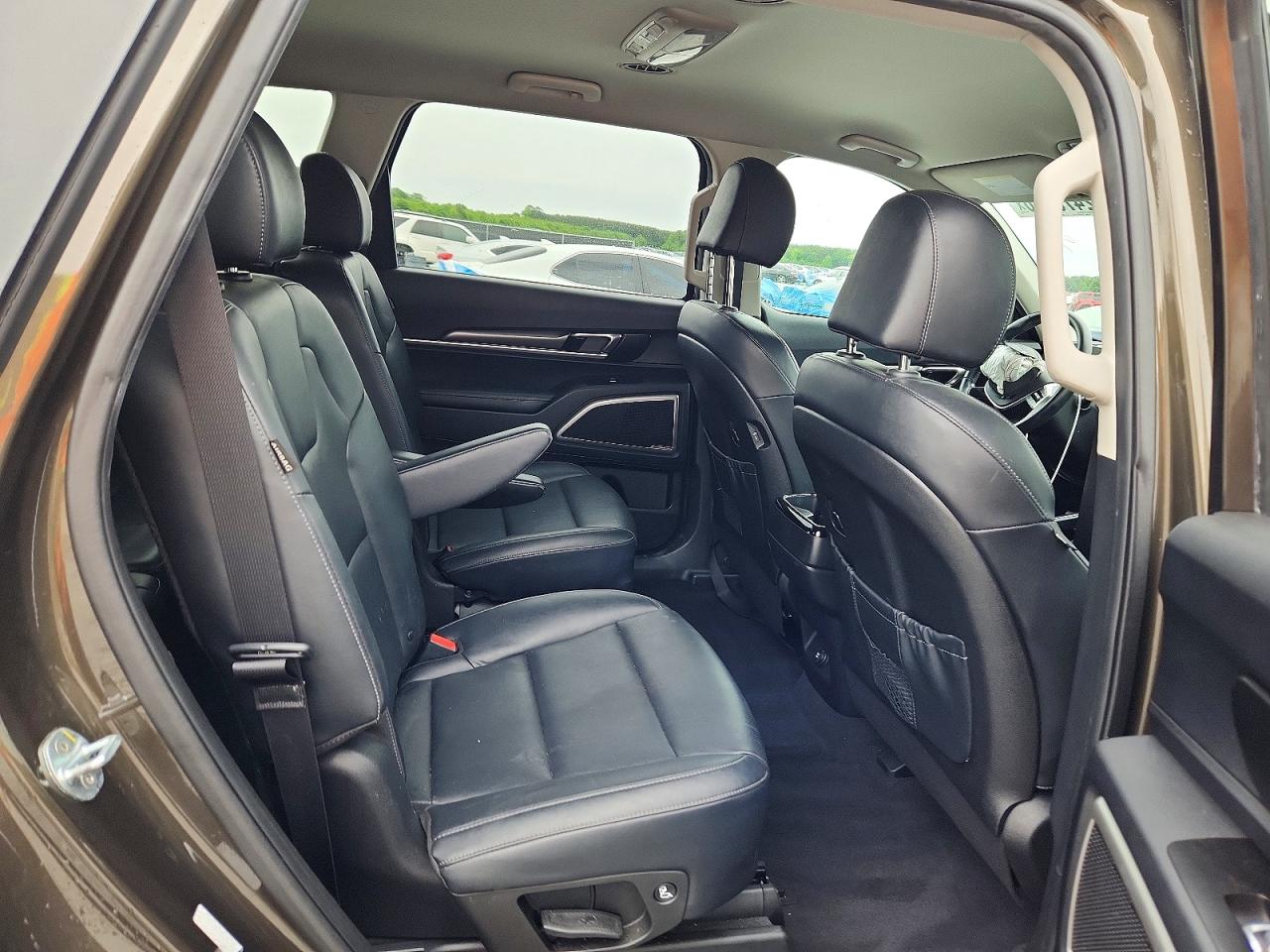 Kia Telluride S