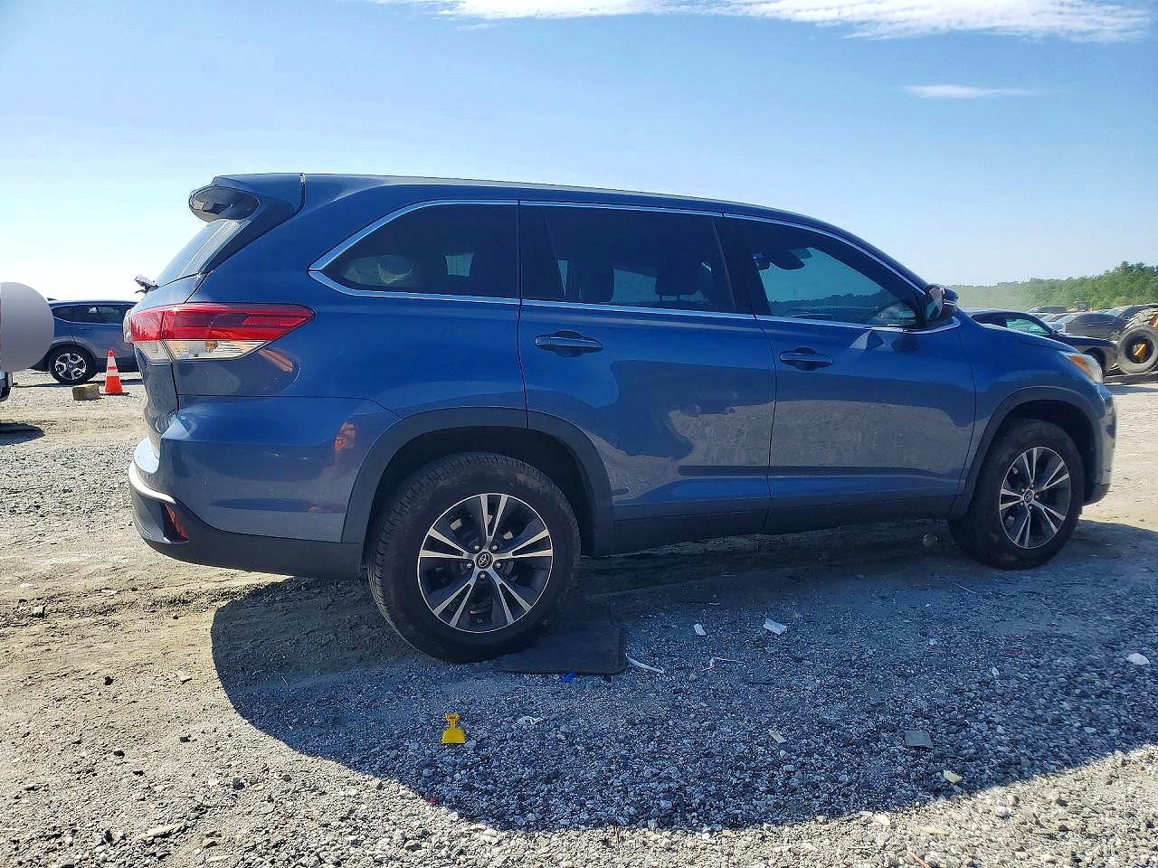 Toyota Highlander Le
