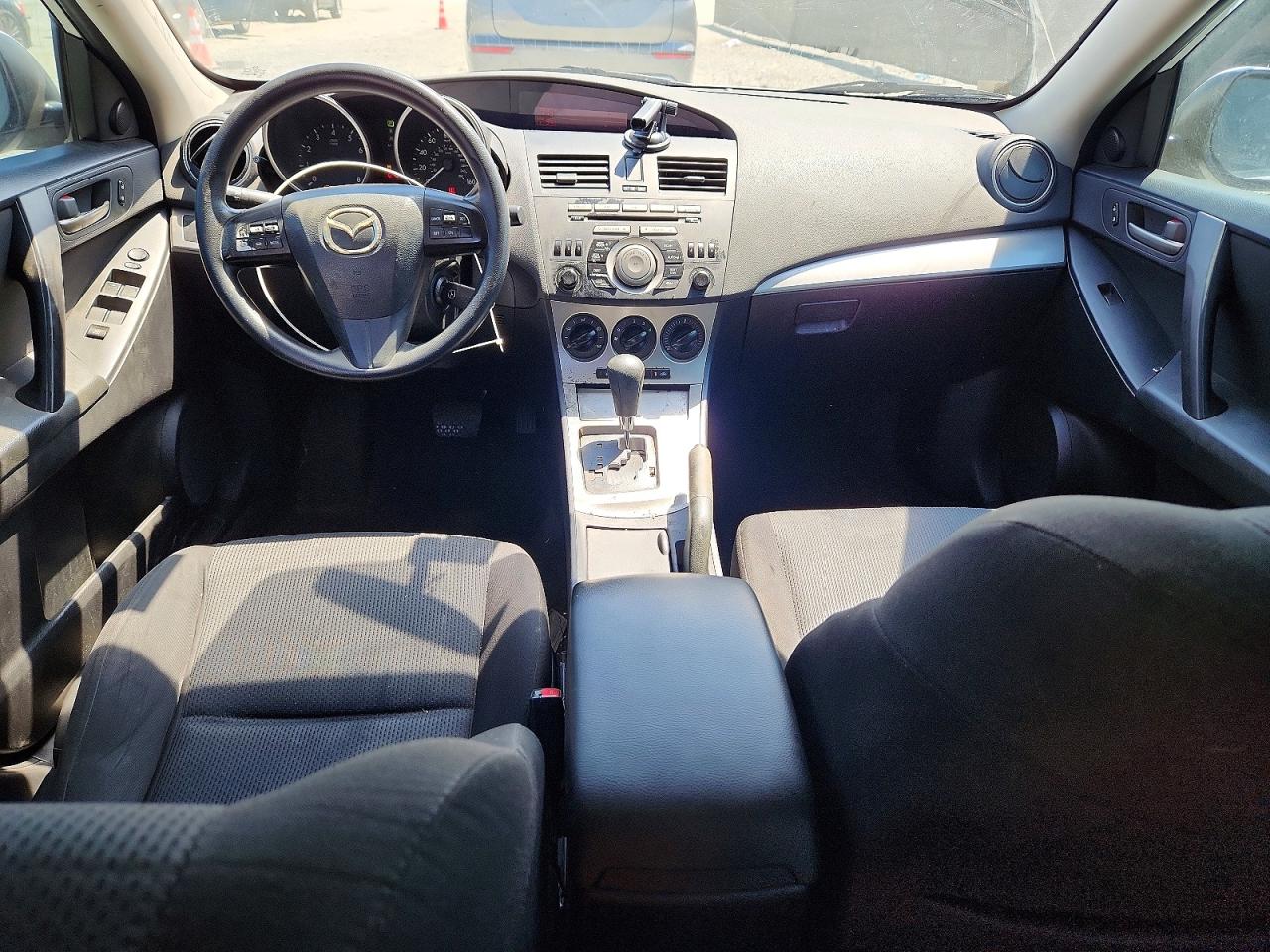 Mazda 3 I