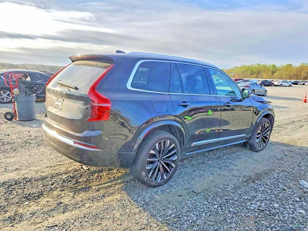 Volvo XC90 Plus