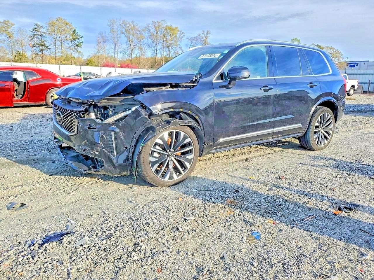 Salvage Volvo XC90 Image