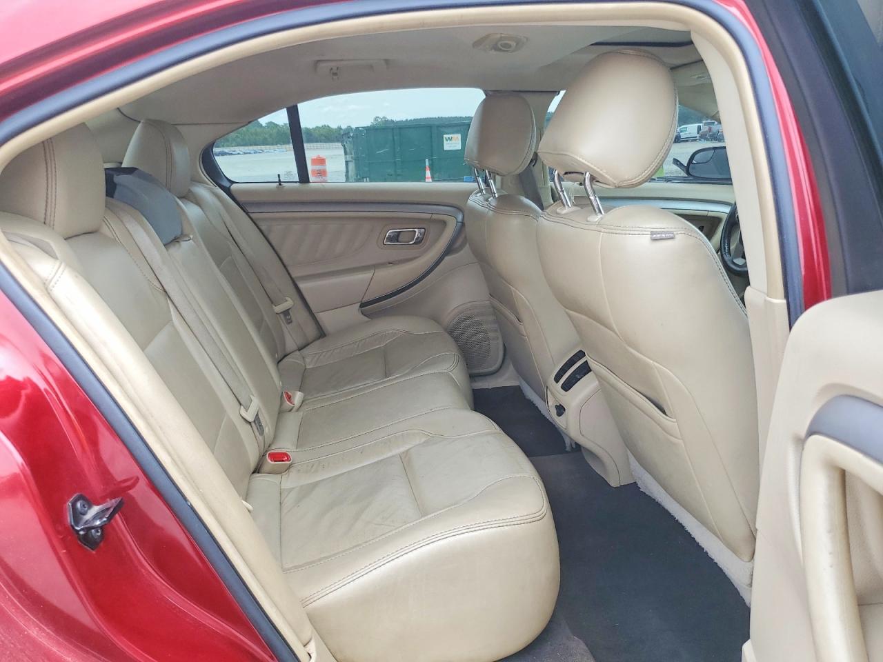 Ford Taurus Sel
