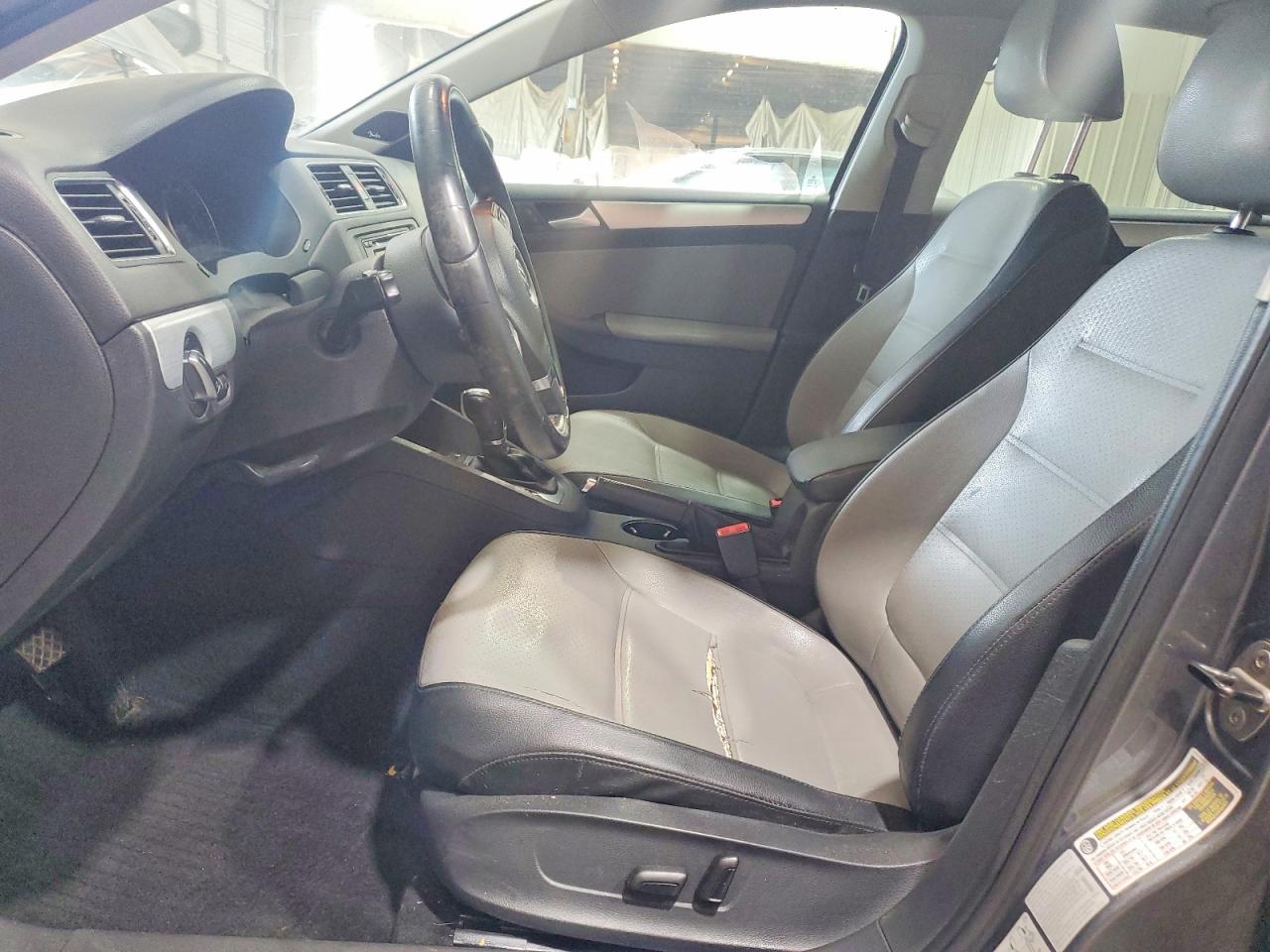Volkswagen Jetta Hybrid