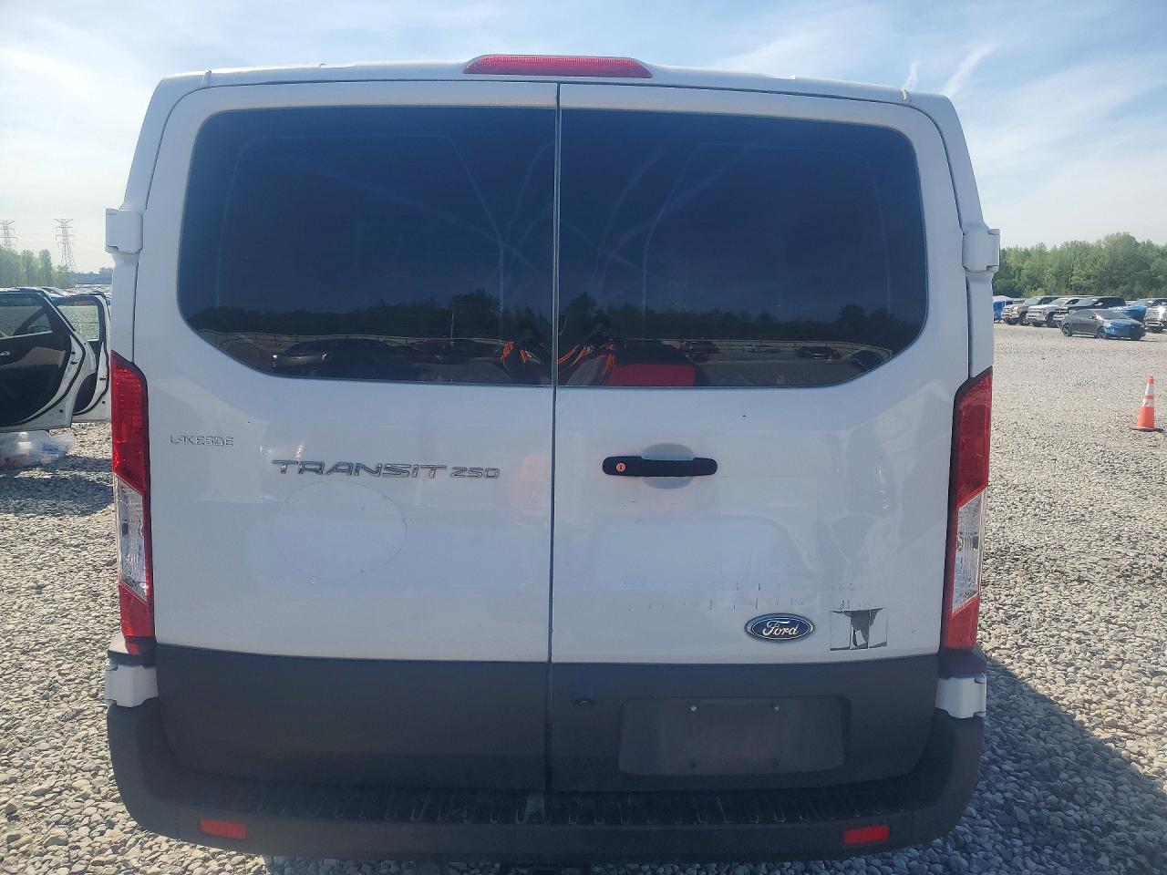Ford Transit T-250