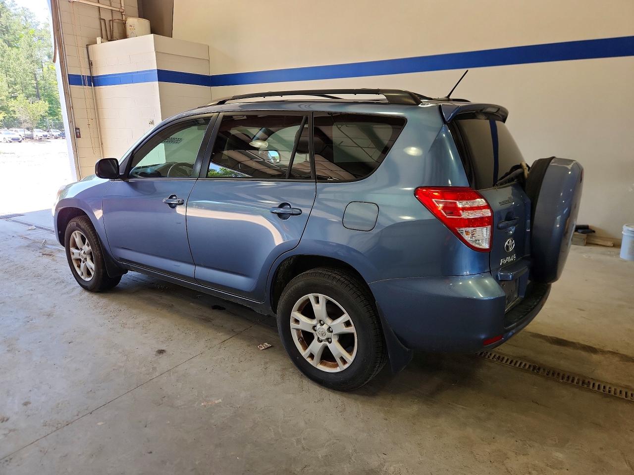 Toyota RAV4 Base