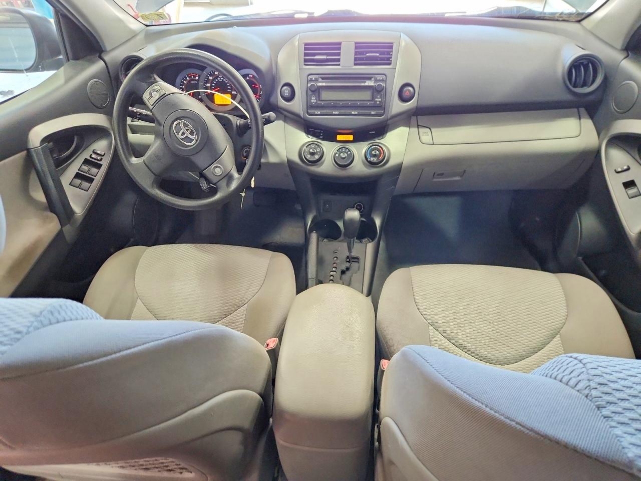 Toyota RAV4 Base