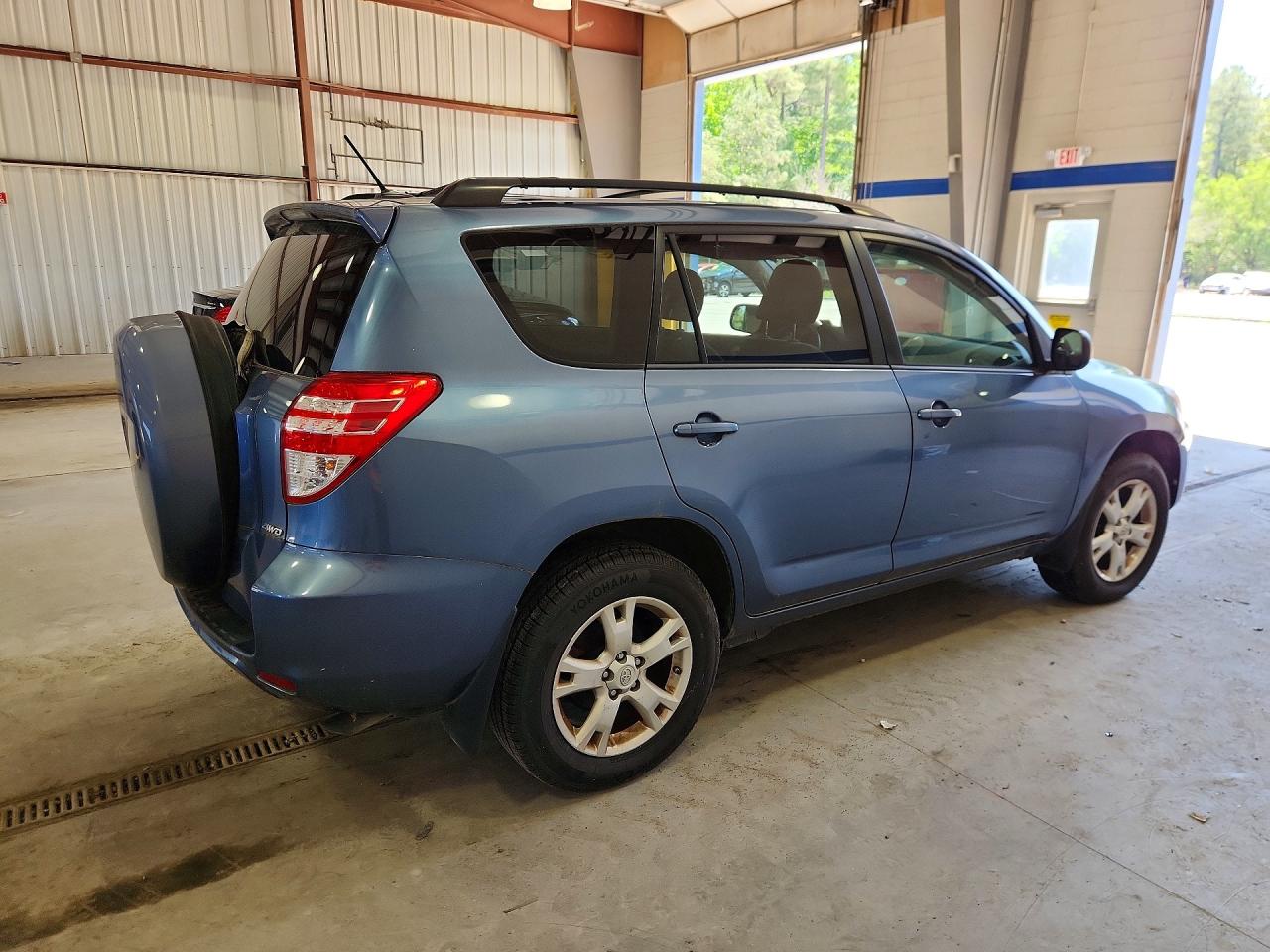 Toyota RAV4 Base