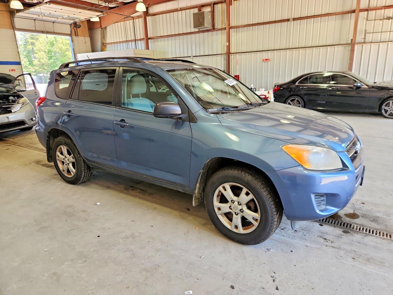 Toyota RAV4 Base
