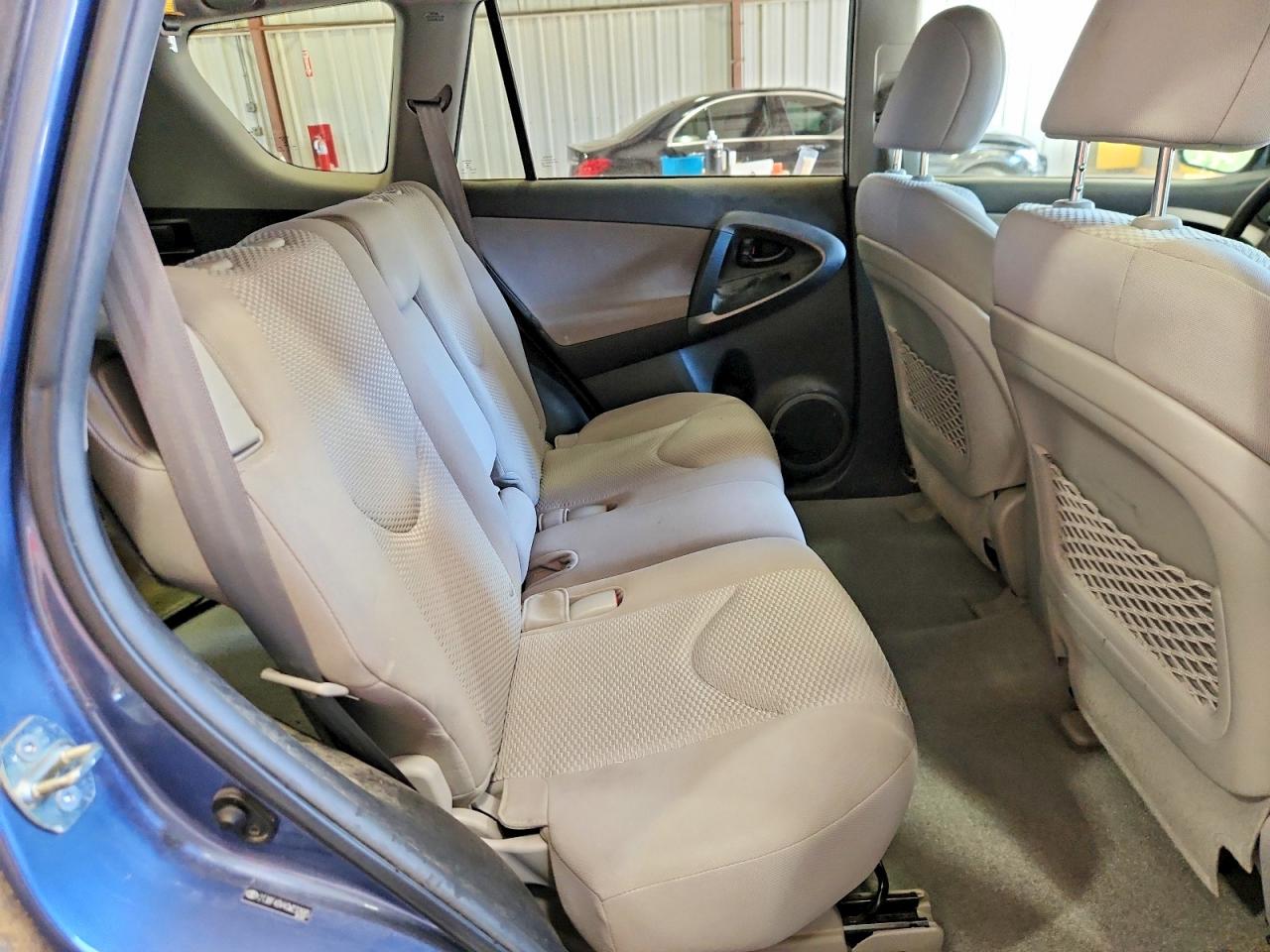 Toyota RAV4 Base