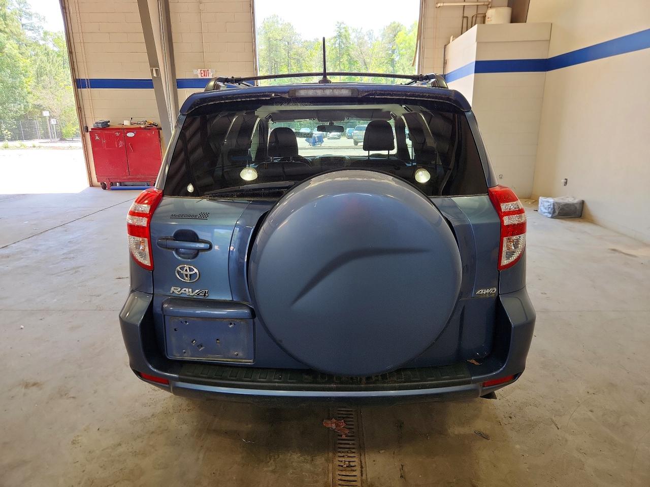 Toyota RAV4 Base