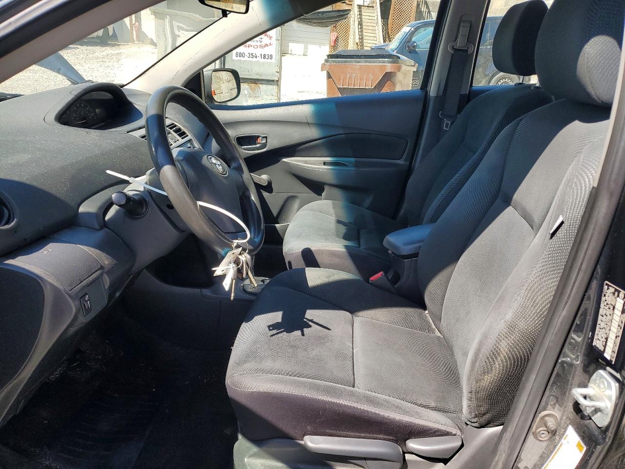 Toyota Yaris Base
