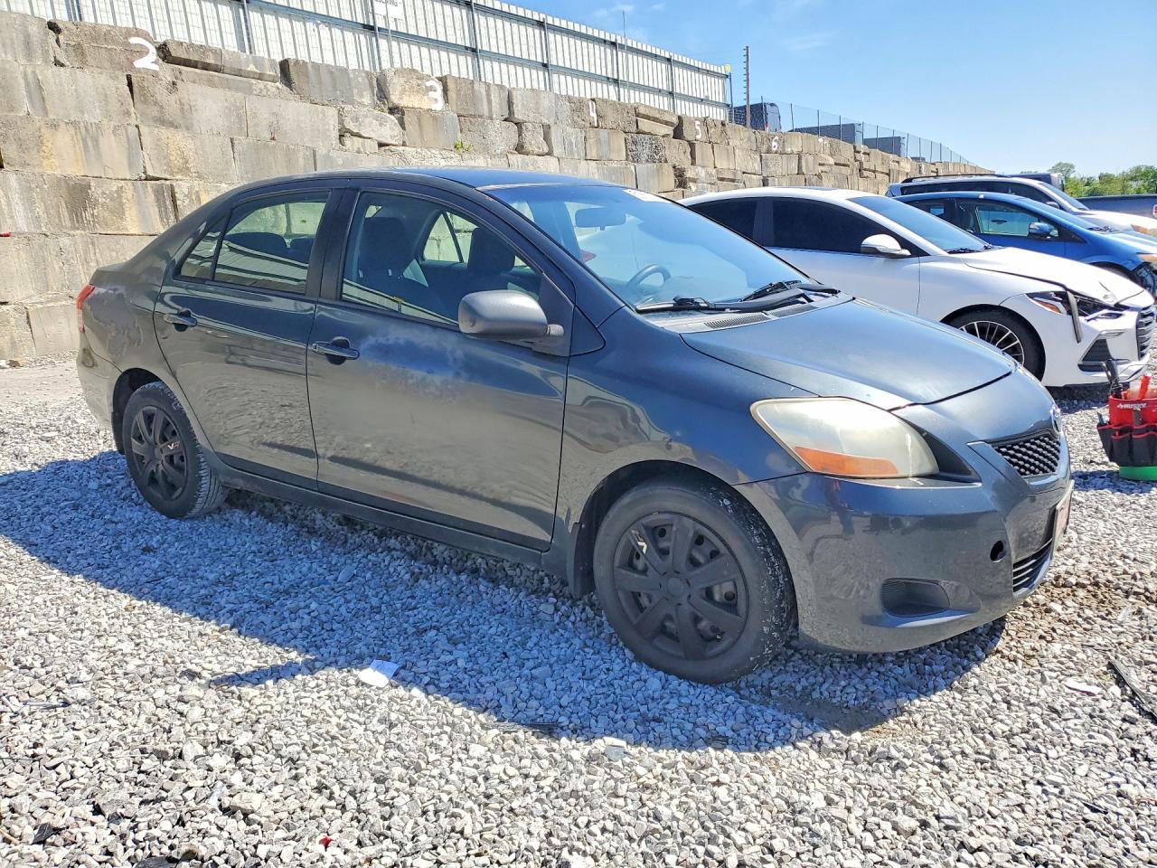 Toyota Yaris Base