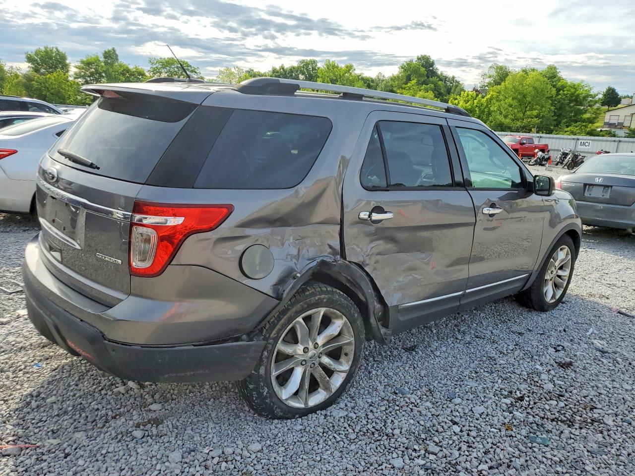 Ford Explorer Xlt