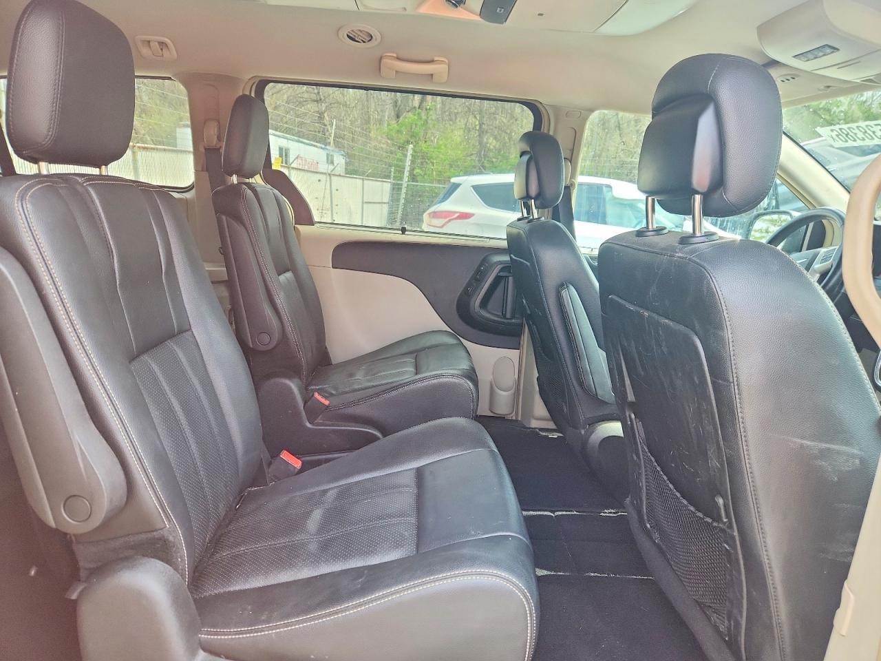 Chrysler Minivan Touring L