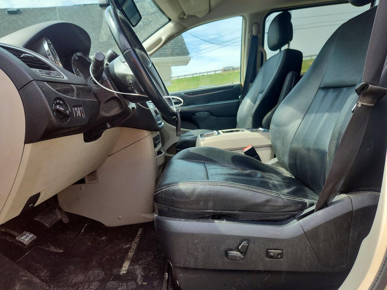 Chrysler Minivan Touring L