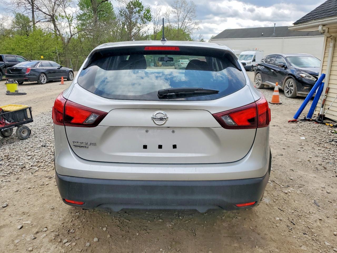 Nissan Rogue S