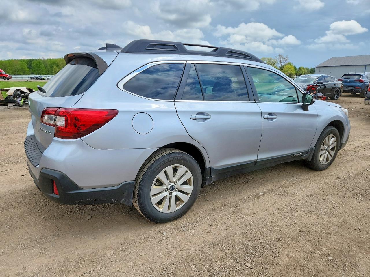 Subaru Outback 2.5i Premium