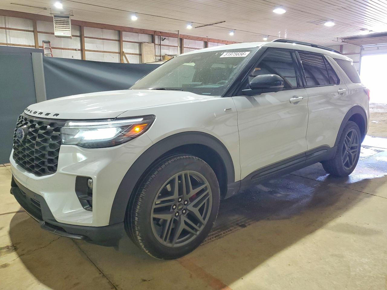 Salvage Ford Explorer Image