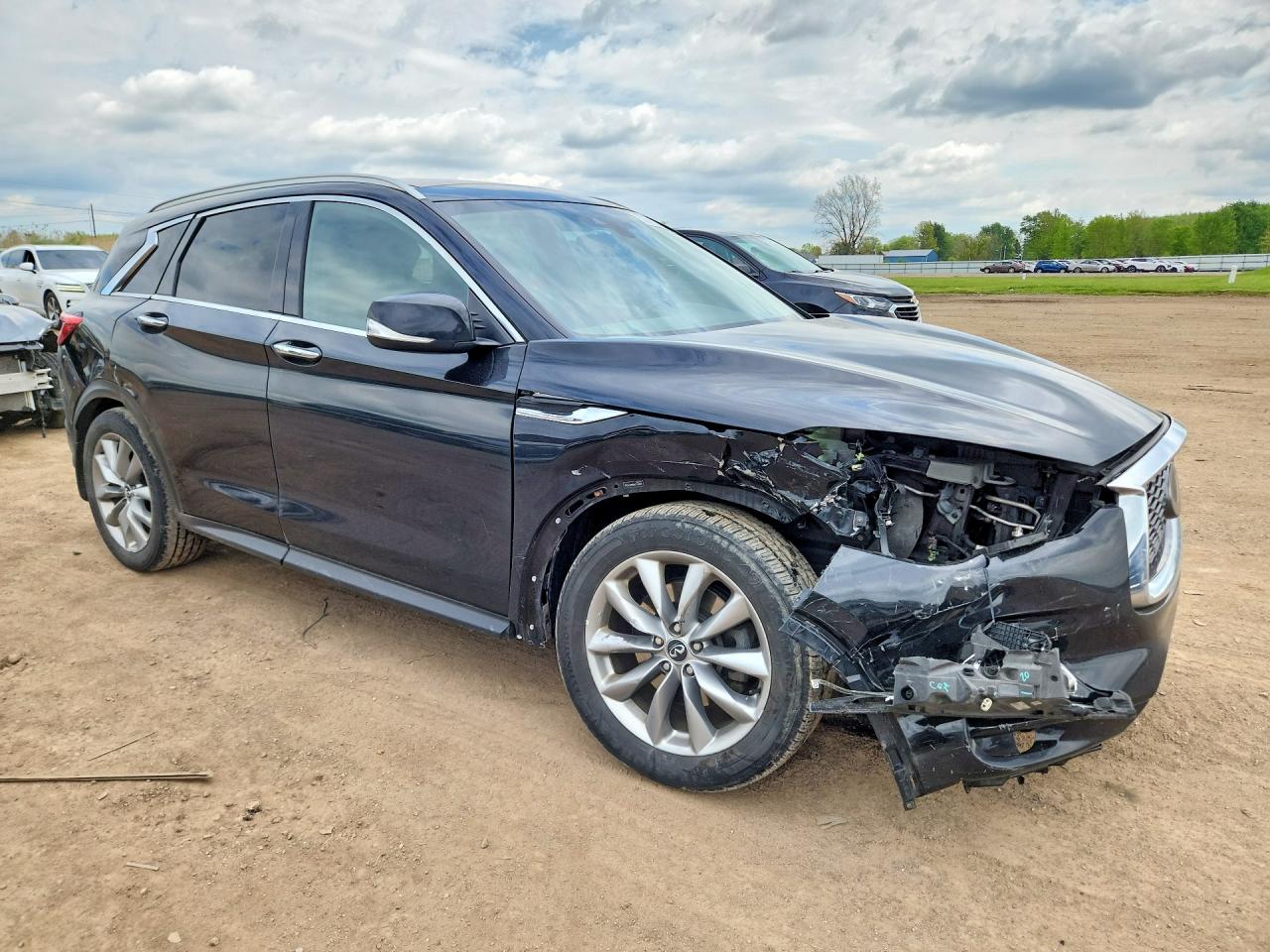 INFINITI Qx Luxe