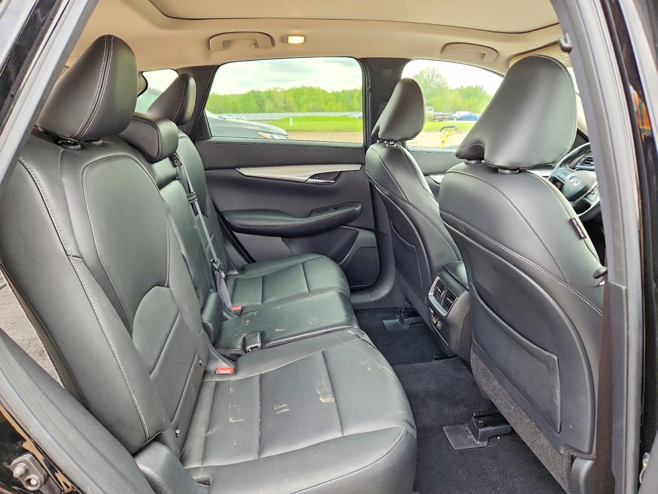 INFINITI Qx Luxe