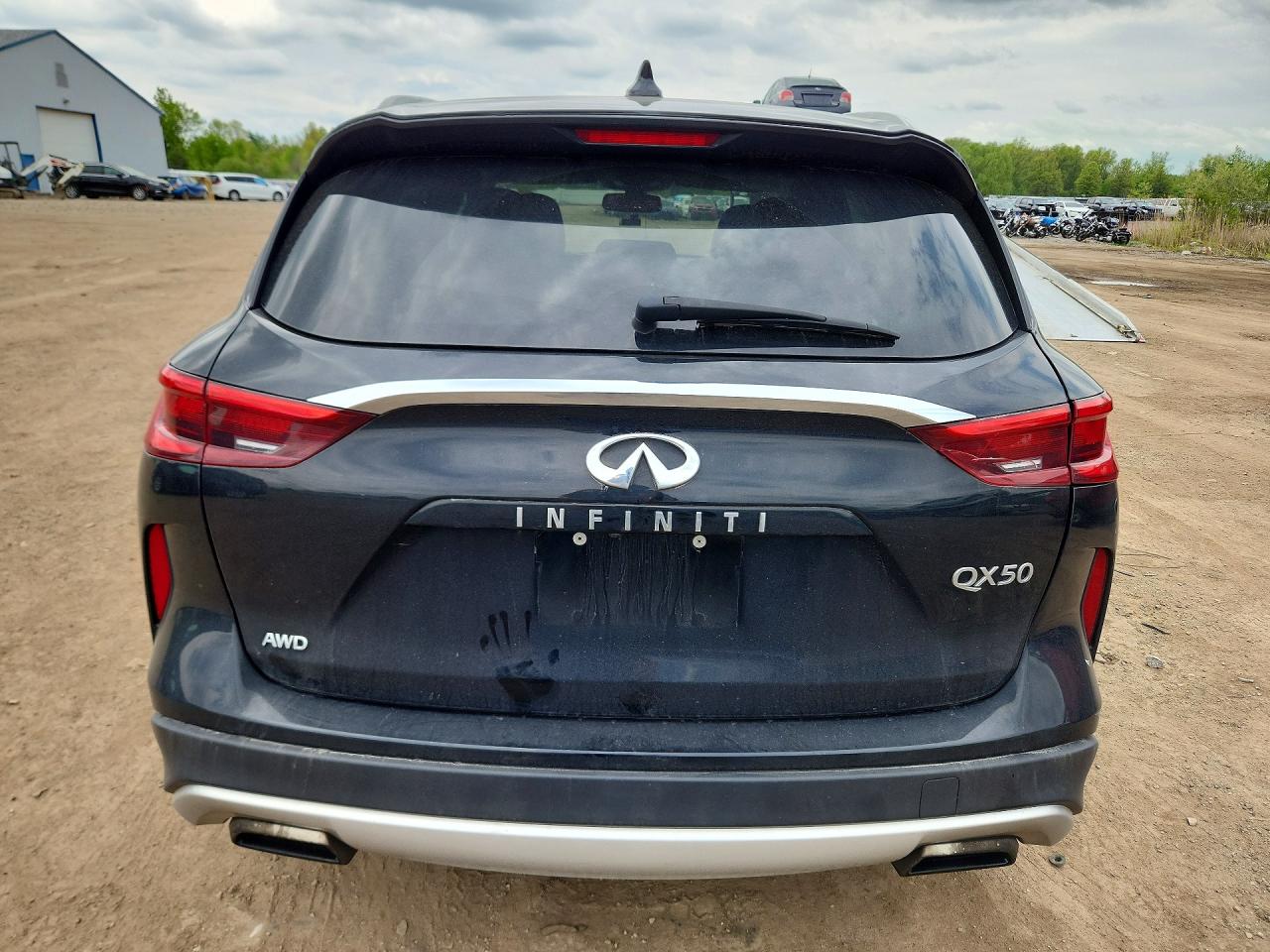 INFINITI Qx Luxe