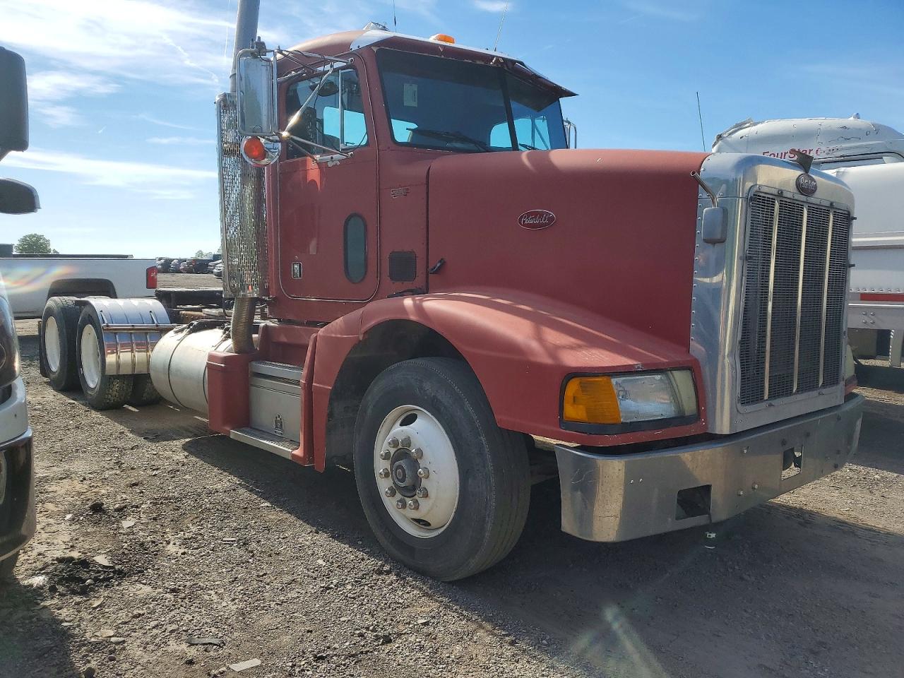 Salvage Peterbilt 377 Image