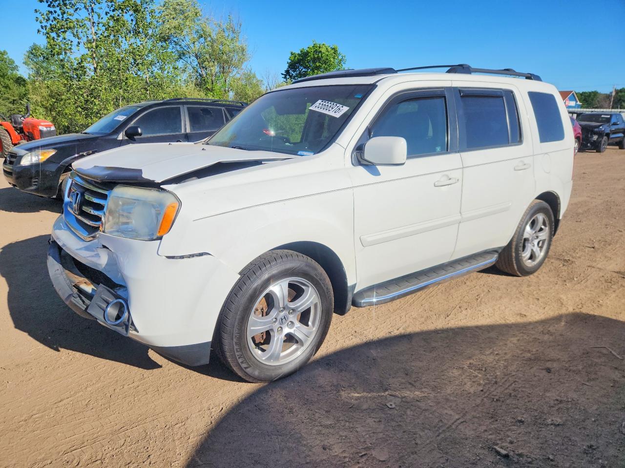 Salvage Honda Pilot Image