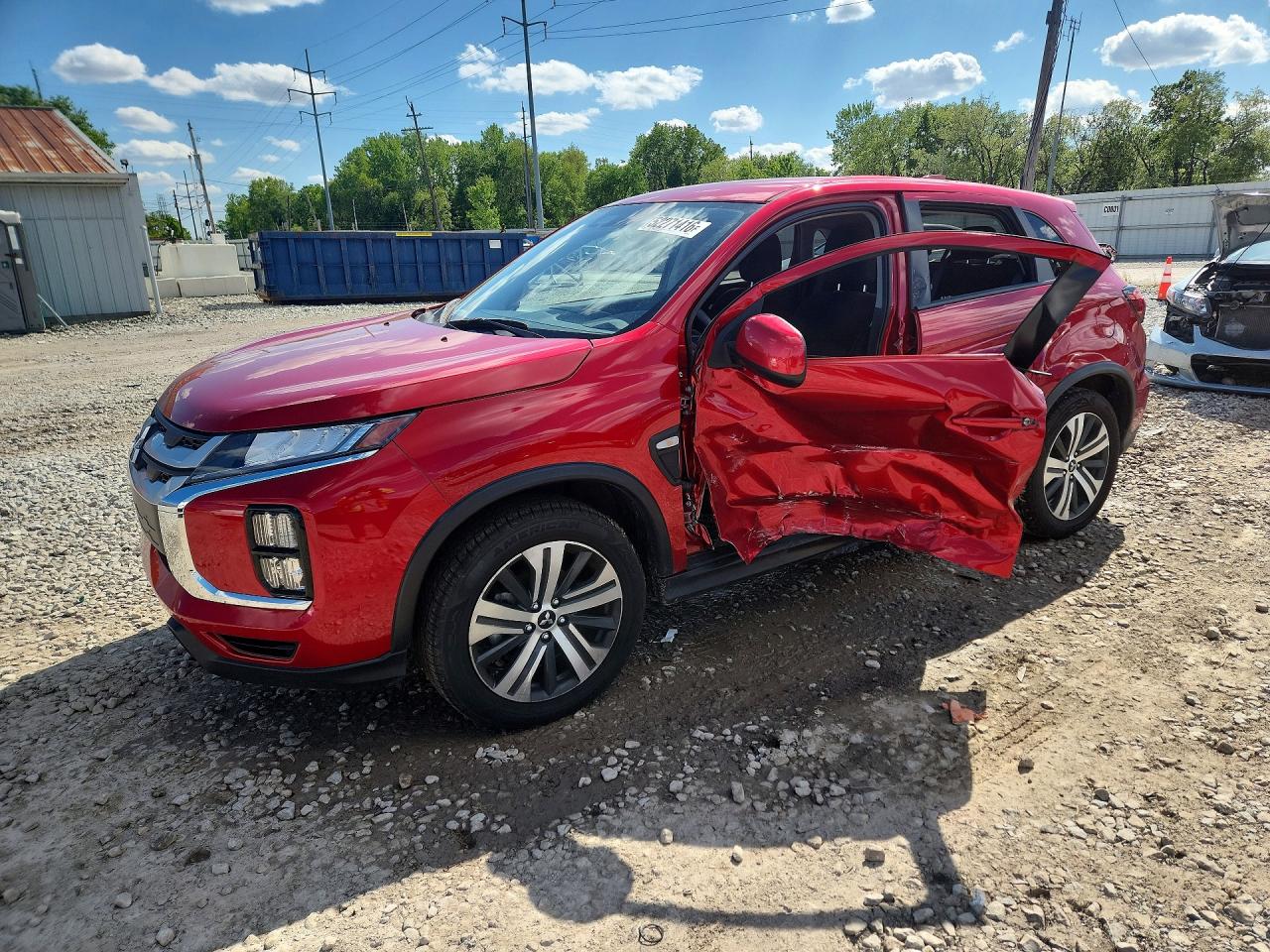 Salvage Mitsubishi Outlander Image