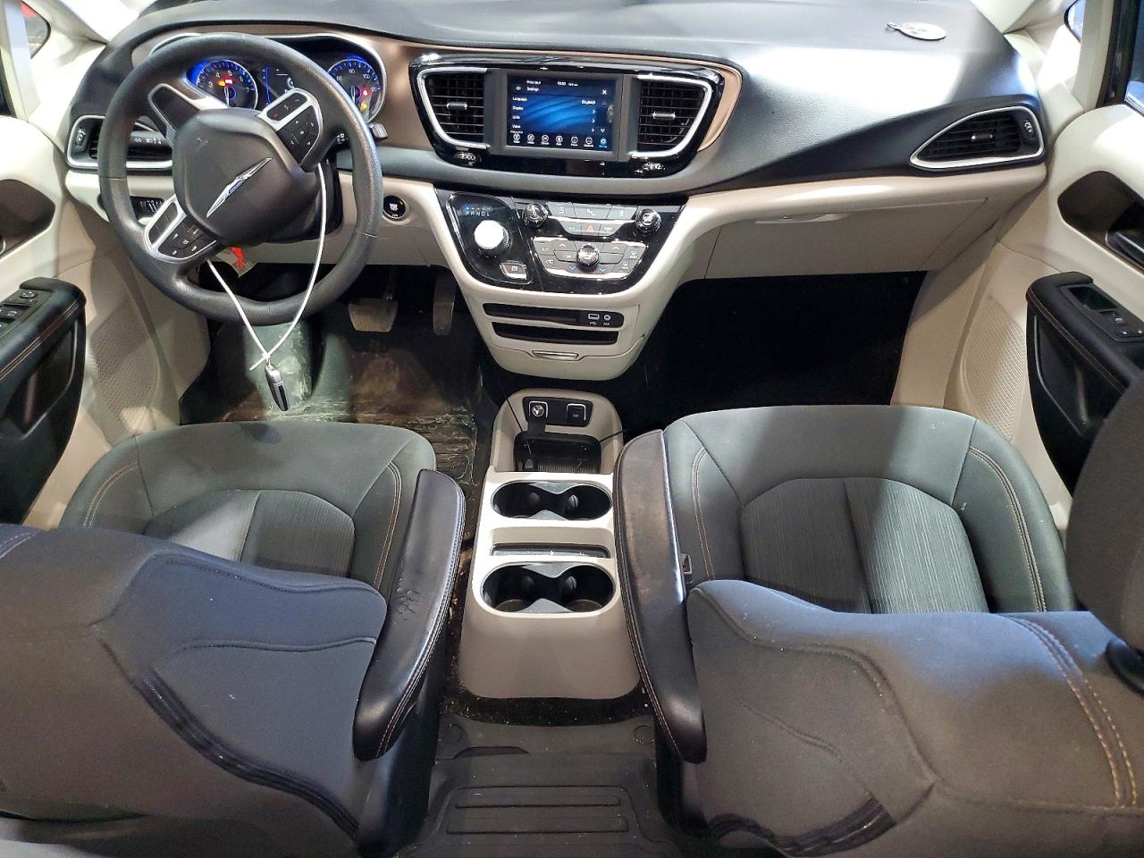 Chrysler Pacifica Touring