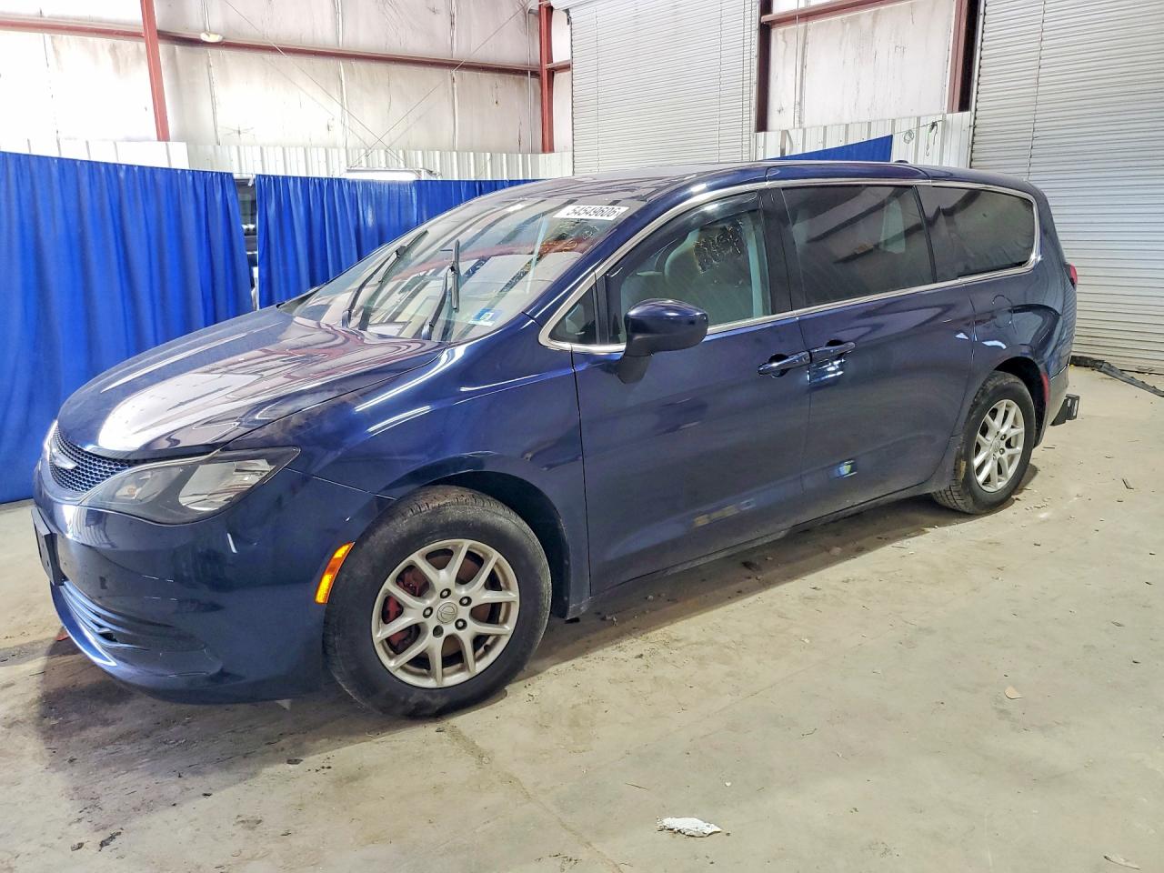 Salvage Chrysler Pacifica Image