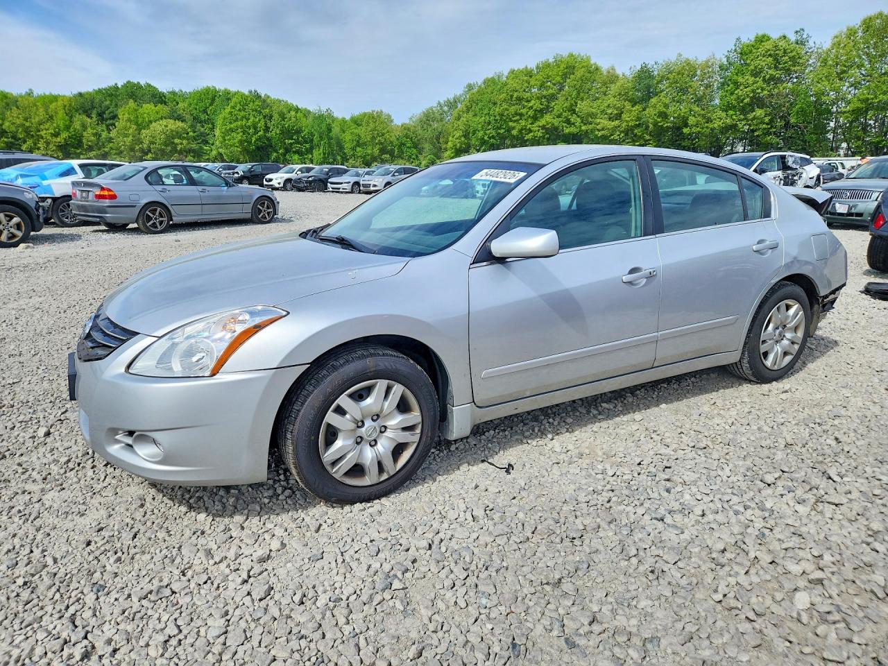 Salvage Nissan Altima Image