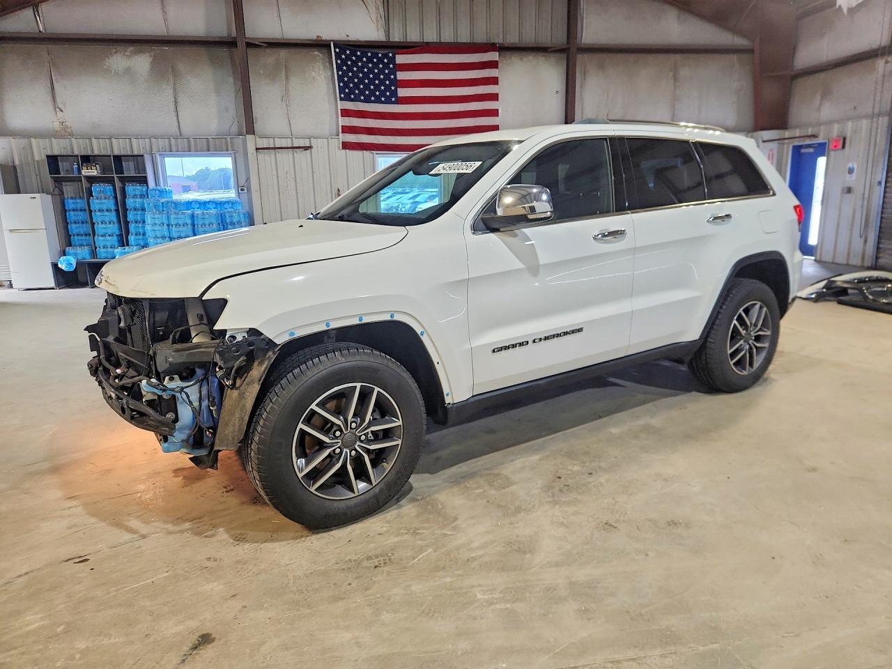 Salvage Jeep Cherokee Image